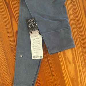 Lululemon morning light HR tight.  Size 4.  High rise.  28”inseam.